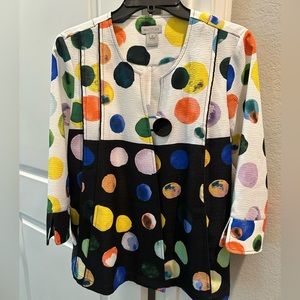 Multiples dot jacket!